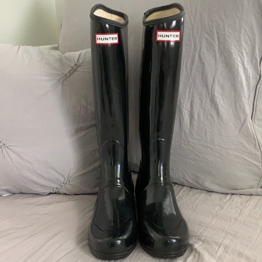 Gorgeous Glossy Black Hunter Rain Boots size 8 (US)